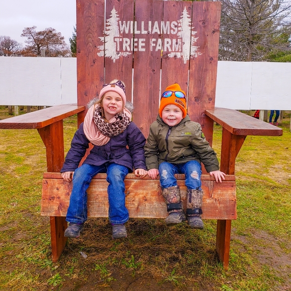 Meet your Posher, Heather - Picture 2 of 15